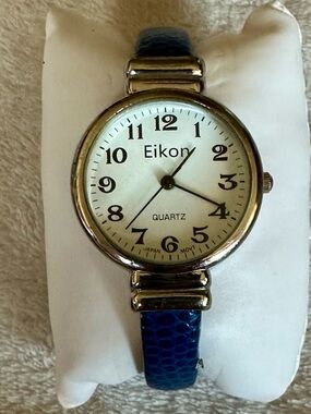 NWOT Eikon Blue Snakeskin Leather Bangle Cuff Watch W/New Battery